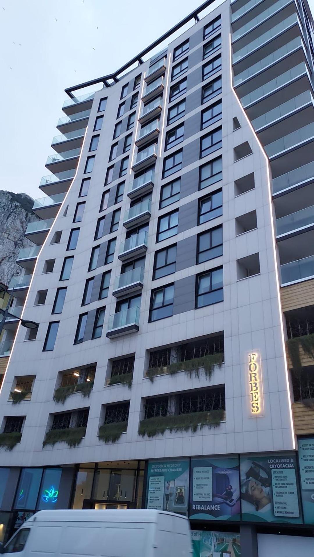 Cp Top Floor Luxury Studio With Spa And Pool Gibraltar Exterior photo